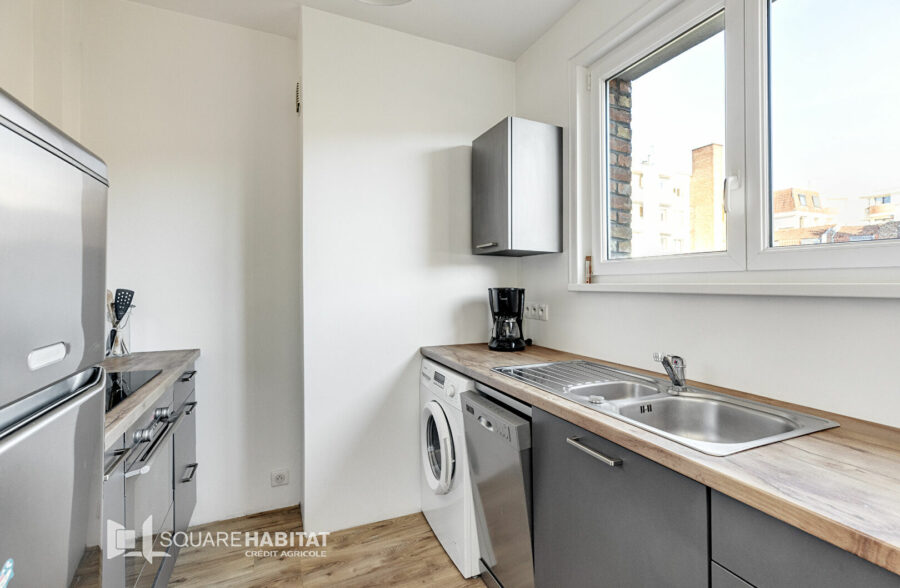 LILLE Nationale – Vauban: T3 traversant avec balcon et cave possibilité d’ achat garage en supplément