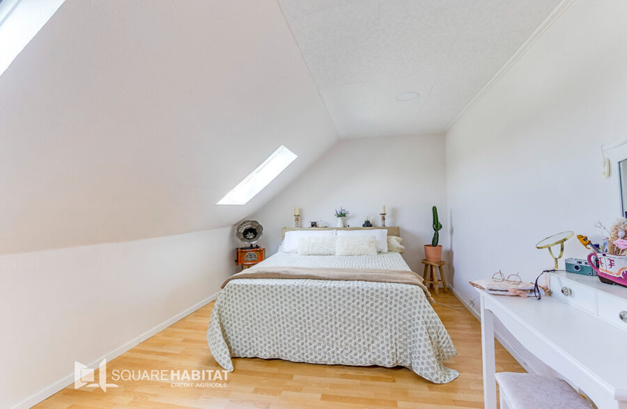 Maison Tourcoing 7 pièce(s) 0200 m2