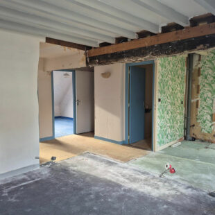 VIEUX LILLE – PLATEAU BRUT EN DUPLEX DE 66 M² LOI CARREZ (95M² AU SOL) – A AMENAGER