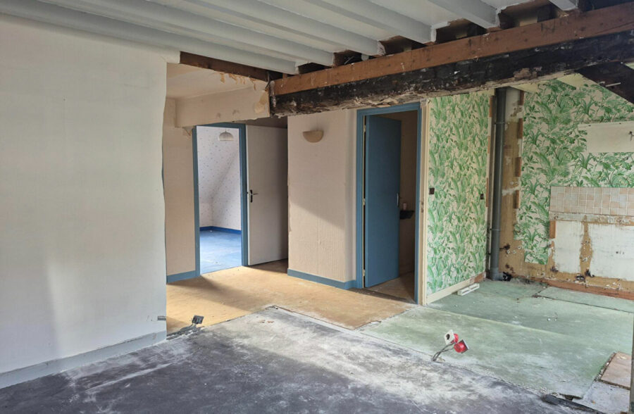 VIEUX LILLE – PLATEAU BRUT EN DUPLEX DE 66 M² LOI CARREZ (95M² AU SOL) – A AMENAGER