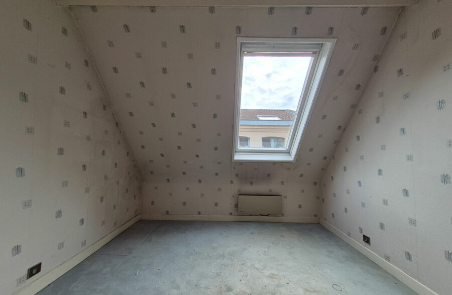 VIEUX LILLE – PLATEAU BRUT EN DUPLEX DE 66 M² LOI CARREZ (95M² AU SOL) – A AMENAGER