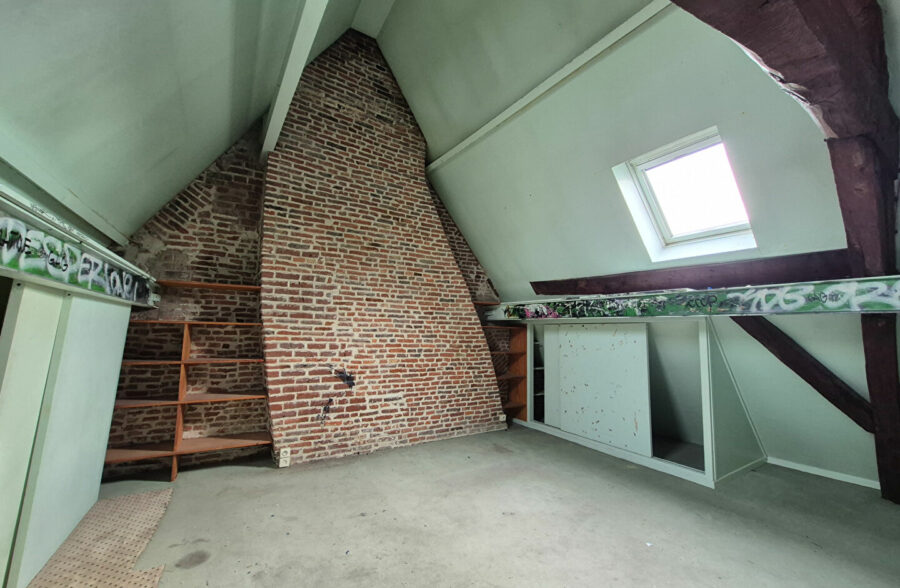 VIEUX LILLE – PLATEAU BRUT EN DUPLEX DE 66 M² LOI CARREZ (95M² AU SOL) – A AMENAGER