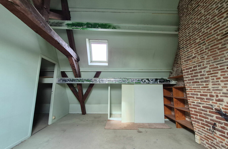 VIEUX LILLE – PLATEAU BRUT EN DUPLEX DE 66 M² LOI CARREZ (95M² AU SOL) – A AMENAGER