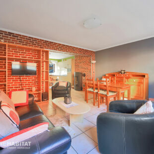 Maison 110 m² et garage.