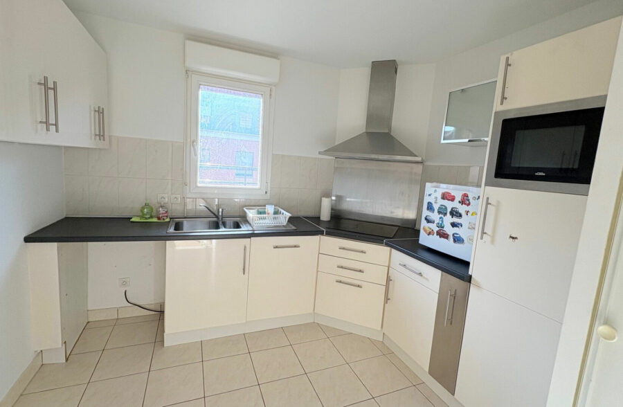 VIEUX LILLE- APPARTEMENT DE 57 M² AVEC TERRASSE DE 27M² – BOX ET CAVE