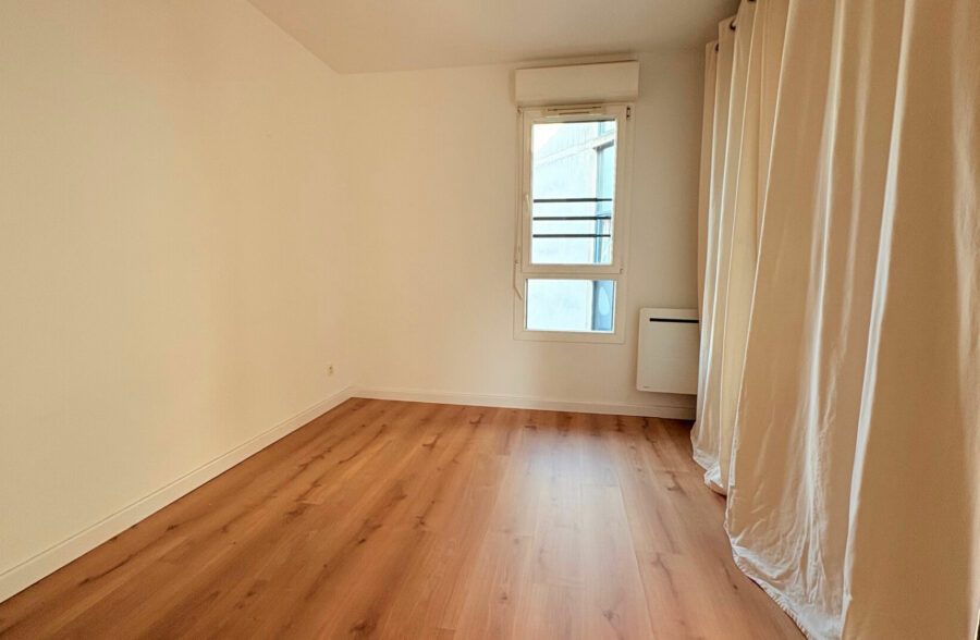 VIEUX LILLE- APPARTEMENT DE 57 M² AVEC TERRASSE DE 27M² – BOX ET CAVE