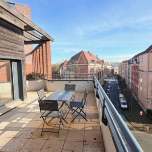 VIEUX LILLE- APPARTEMENT DE 57 M² AVEC TERRASSE DE 27M² – BOX ET CAVE