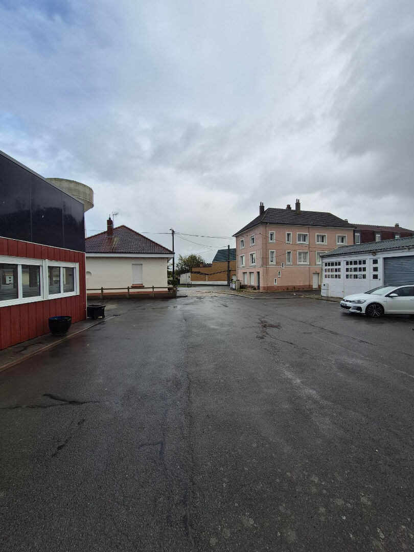 ANNEZIN : Bâtiment Rénové (235 m²) avec FLUX CLIENT GARANTI !