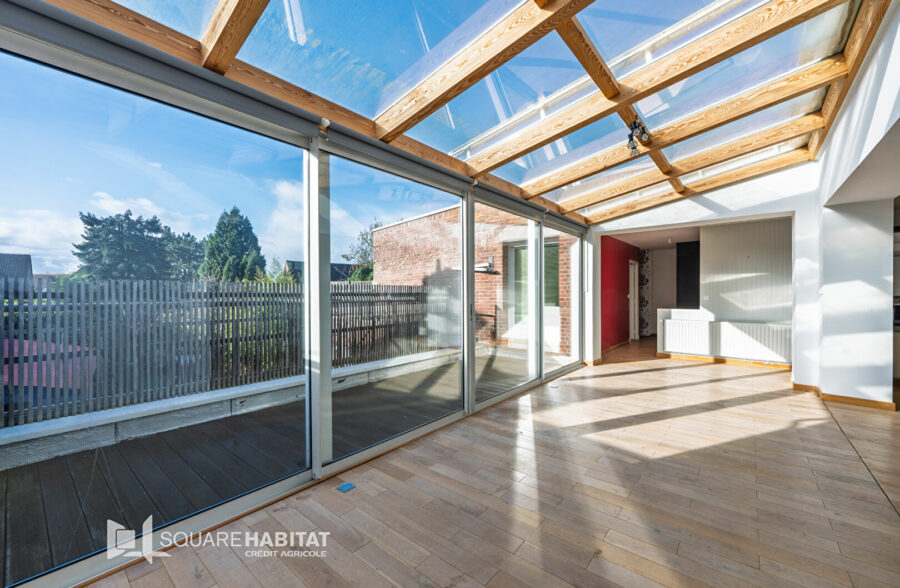 Maison de type “loft” – 4 chambres – Grand jardin et stationnement privatif