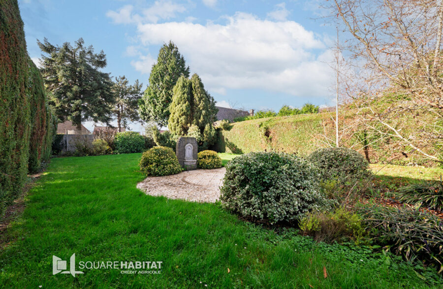 Maison de type “loft” – 4 chambres – Grand jardin et stationnement privatif