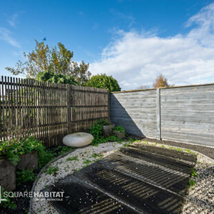 Maison de type “loft” – 4 chambres – Grand jardin et stationnement privatif