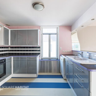 Maison de type “loft” – 4 chambres – Grand jardin et stationnement privatif