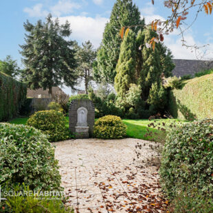 Maison de type “loft” – 4 chambres – Grand jardin et stationnement privatif