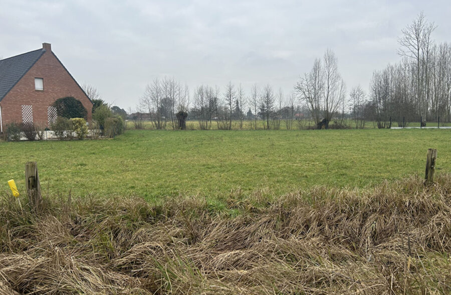 Terrain  875 m2 <small>&nbsp;Sous compromis&nbsp;</small>