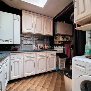 Secteur recherché et fort potentiel pour cette jolie maison située à Hem.