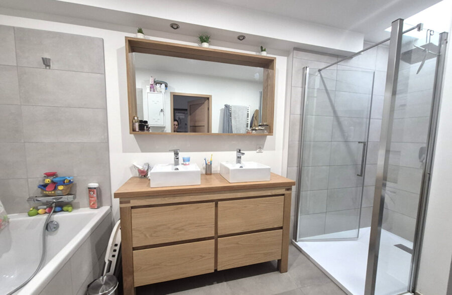 Maison Wambrechies  1930 rénovée, 3 chambres, jardin avec accès extérieur &nbsp;Sous compromis&nbsp;