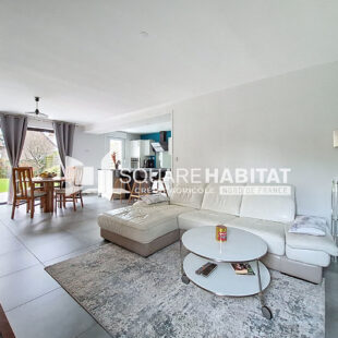 Maison familiale semi-individuelle des années 80  Au calme, proche des commodités &nbsp;Sous compromis&nbsp;