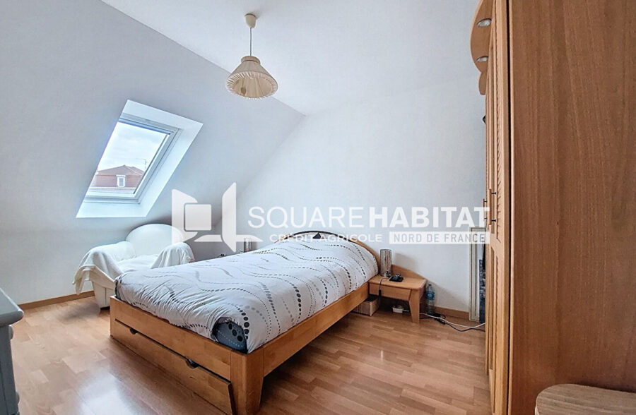 Maison familiale semi-individuelle des années 80  Au calme, proche des commodités &nbsp;Sous compromis&nbsp;