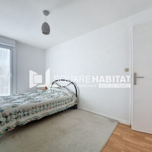 Maison familiale semi-individuelle des années 80  Au calme, proche des commodités &nbsp;Sous compromis&nbsp;