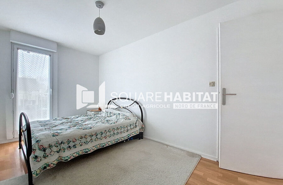 Maison familiale semi-individuelle des années 80  Au calme, proche des commodités &nbsp;Sous compromis&nbsp;