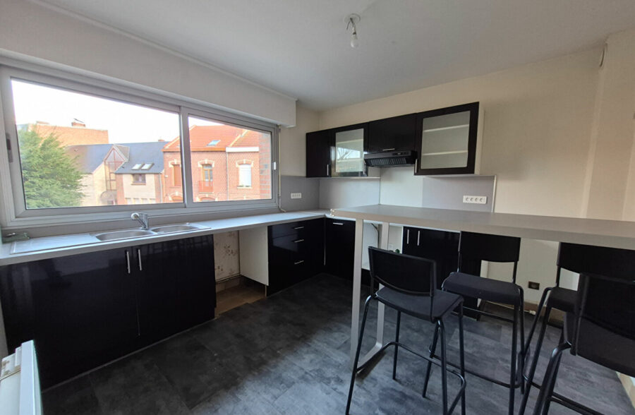 Maison Lens 5 pièce(s) 118 m2 , garage , jardin.