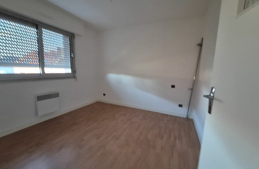 Maison Lens 5 pièce(s) 118 m2 , garage , jardin.