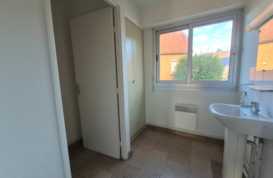 Maison Lens 5 pièce(s) 118 m2 , garage , jardin.