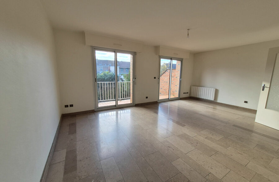 Maison Lens 5 pièce(s) 118 m2 , garage , jardin.