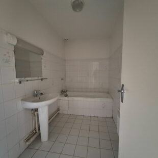 Maison Lens 5 pièce(s) 118 m2 , garage , jardin.