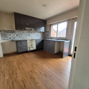 Maison Lens 5 pièce(s) 123 m2  , garage , jardin.