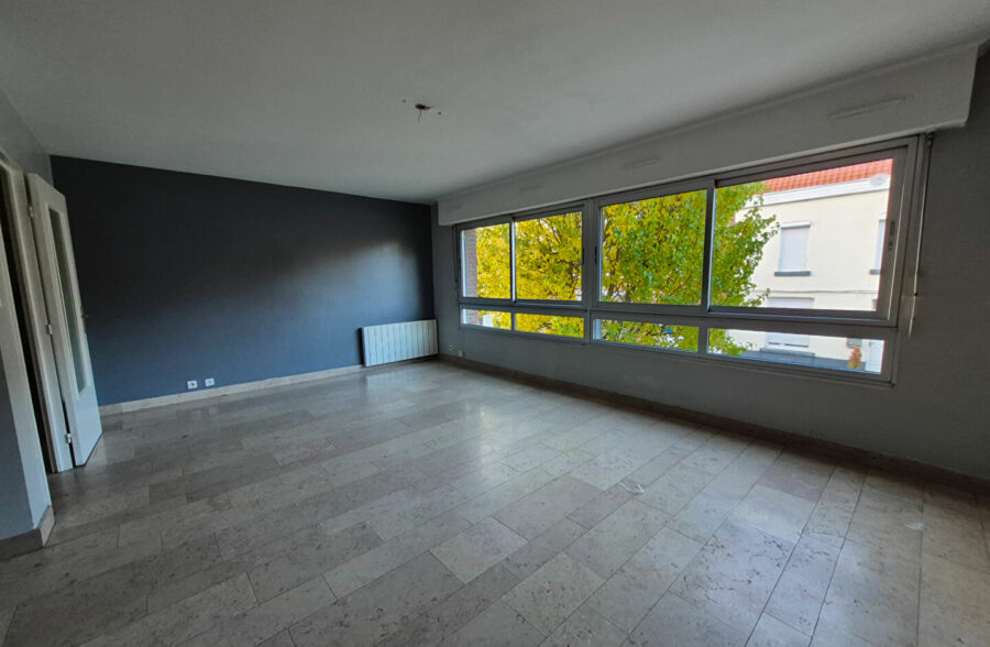 Maison Lens 5 pièce(s) 123 m2  , garage , jardin.