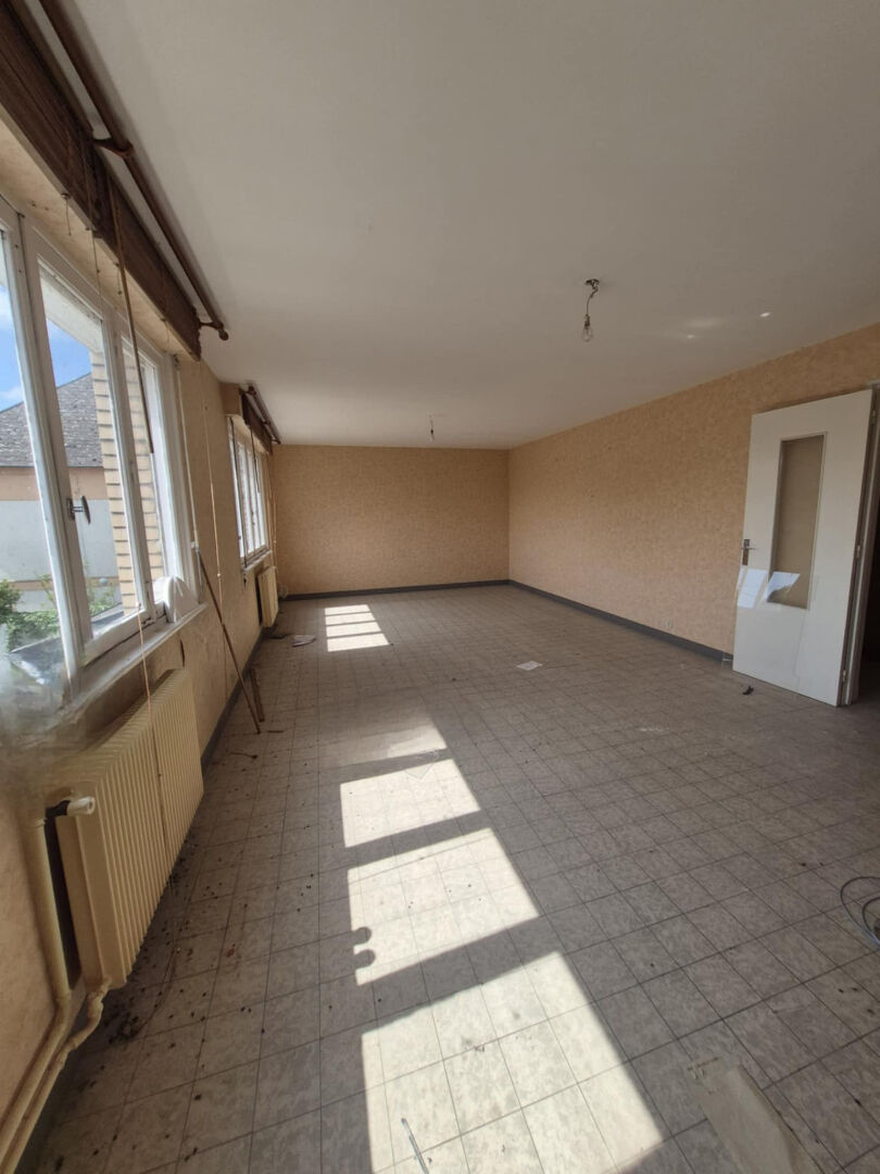 Immeuble à usage mixte .Beau potentiel 18 pièces 379 m2