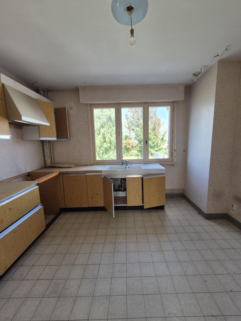 Immeuble à usage mixte .Beau potentiel 18 pièces 379 m2