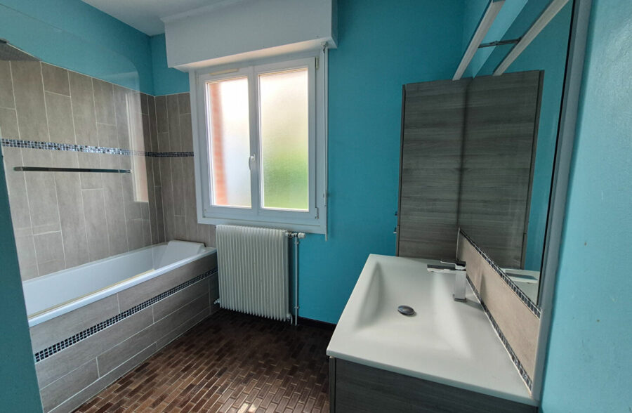 Maison Lozinghem 5 pièce(s) 83 m2 + 60m² aménageables