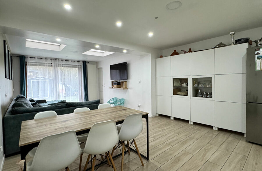 Maison Villeneuve-d’ascq 85 m2  4 chs + jardin + garage moto