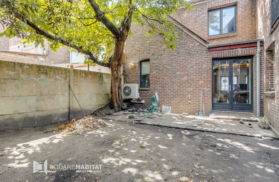 Maison familiale de 118 m² avec extérieur sur la rue jules Guesde, proche métro Euro téléport