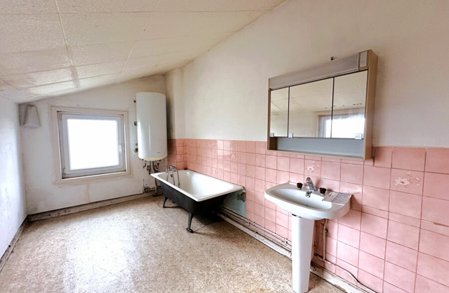 Maison de ville 102m² + jardin idéalement situé à Caudry