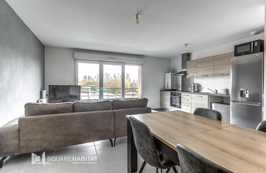 Appartement  2 pièces 45m2 avec balcon et place de parking