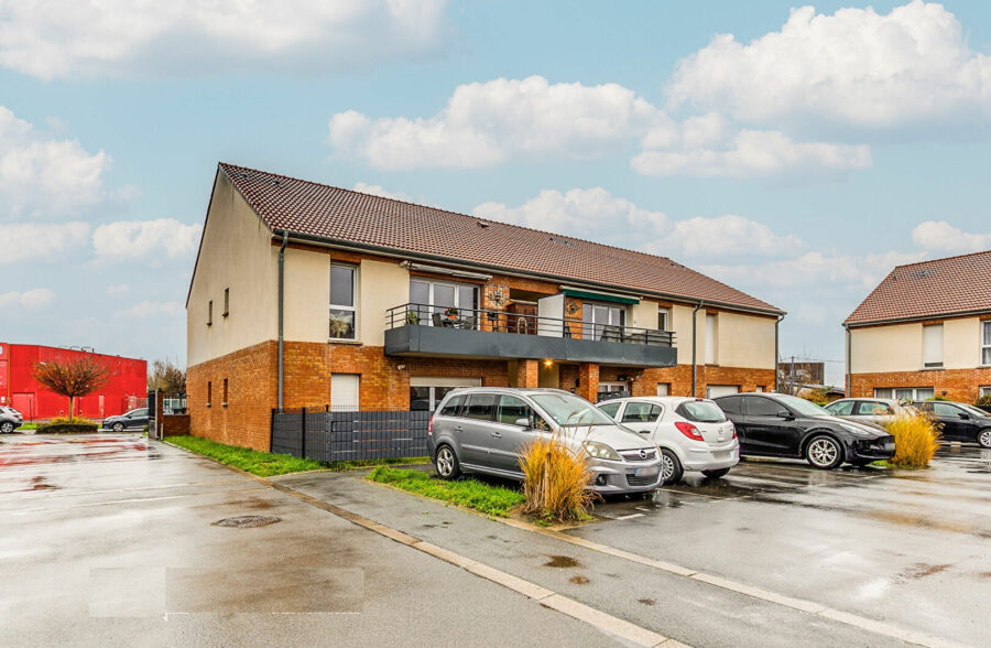 Appartement  2 pièces 45m2 avec balcon et place de parking