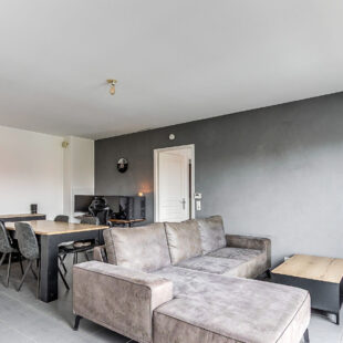 Appartement  2 pièces 45m2 avec balcon et place de parking