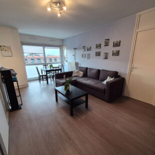 LILLE  limite LOOS T2 avec parking et cave