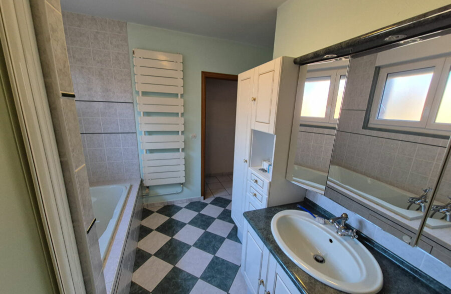 Maison familiale de caractère 4 pièce(s) 152 m2