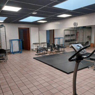 Immeuble avec Local commercial et 2 apt