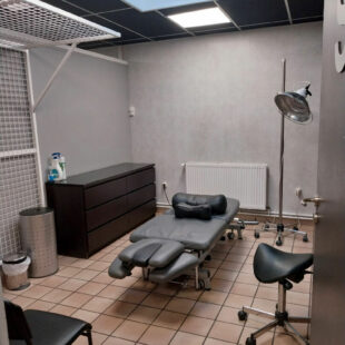 Immeuble avec Local commercial et 2 apt