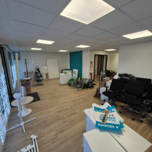 Bâtiment à usage mixte idéalement situé