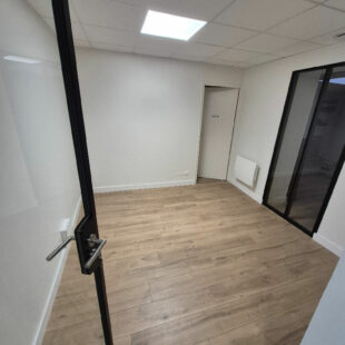 Bâtiment à usage mixte idéalement situé