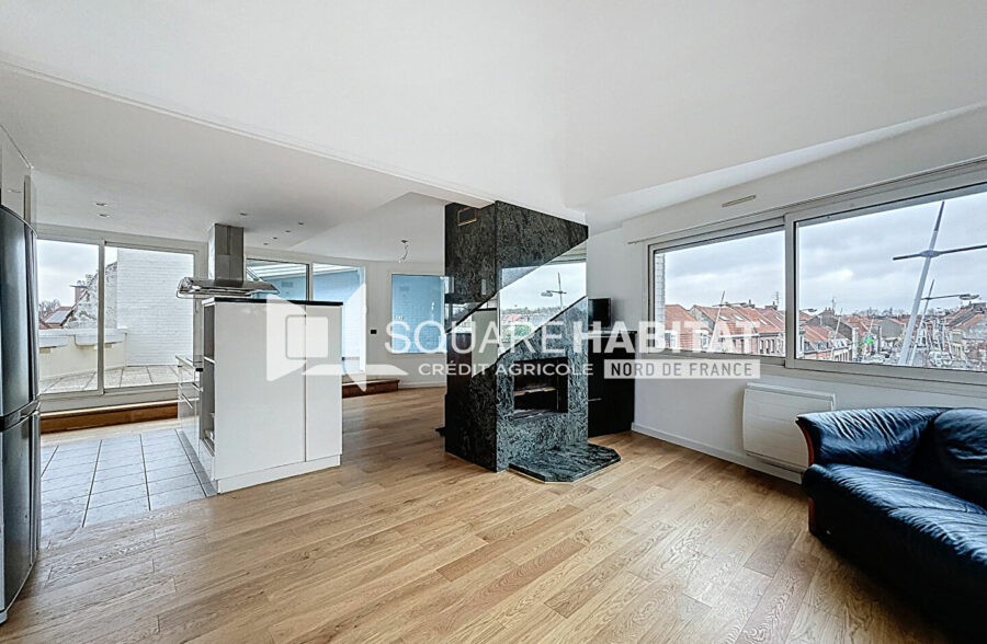 CHARMANT APPARTEMENT T3 AVEC CHEMINÉE ET VERANDA – RONCHIN – GRANDE TERRASSE – GARAGE EN SOUS SOL – CAVE