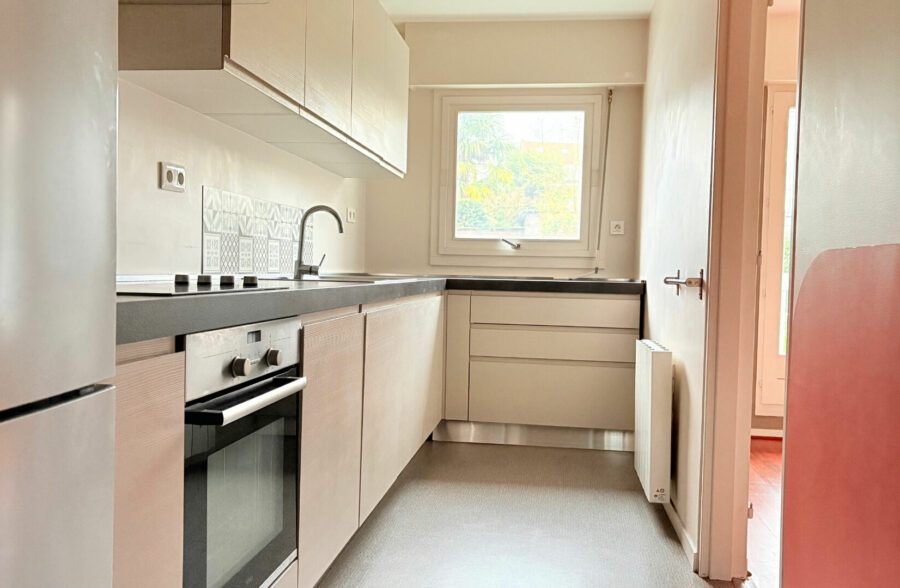 VIEUX LILLE – T3 82 m² avec BALCON , PARKING et CAVE