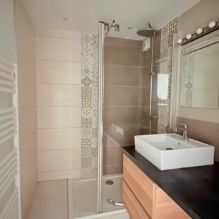 VIEUX LILLE – T3 82 m² avec BALCON , PARKING et CAVE