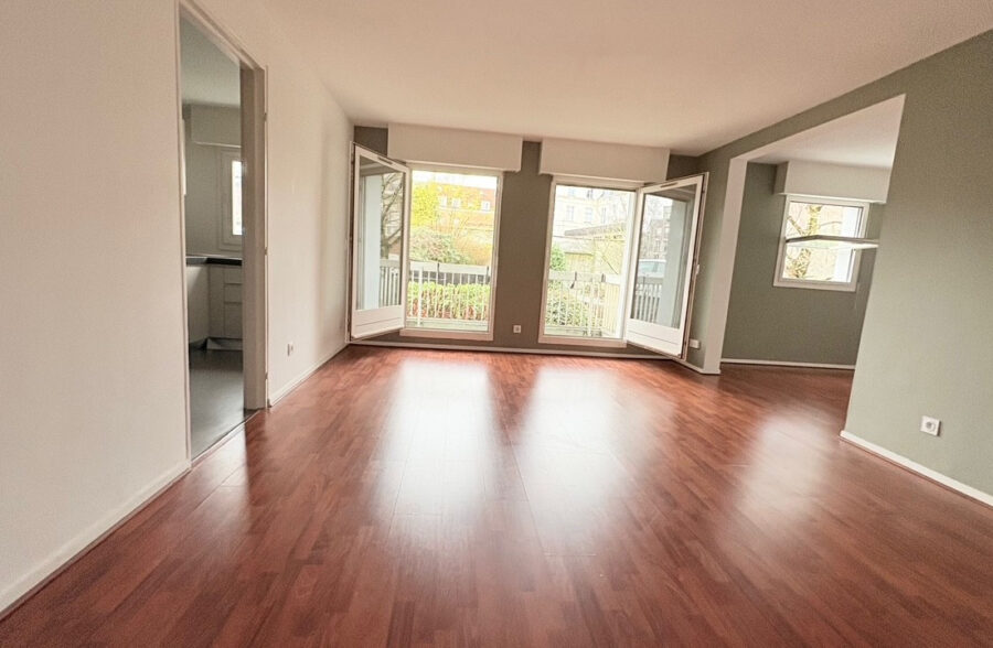 VIEUX LILLE – T3 82 m² avec BALCON , PARKING et CAVE